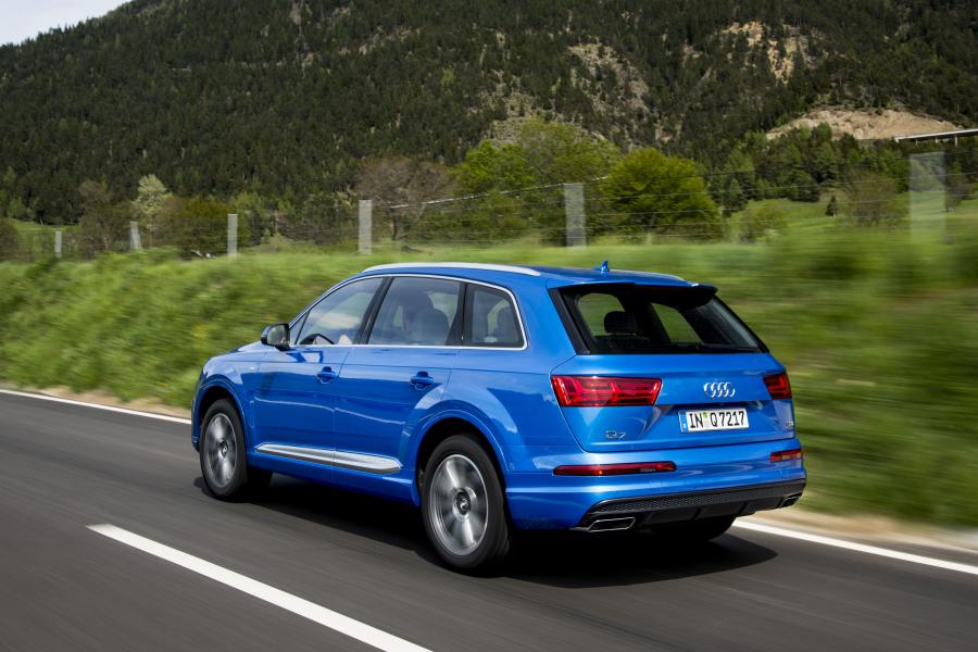  Audi Q7 TFSI Quattro S-Line (4M) 2015 года  (WW) (фото 32 из 35)